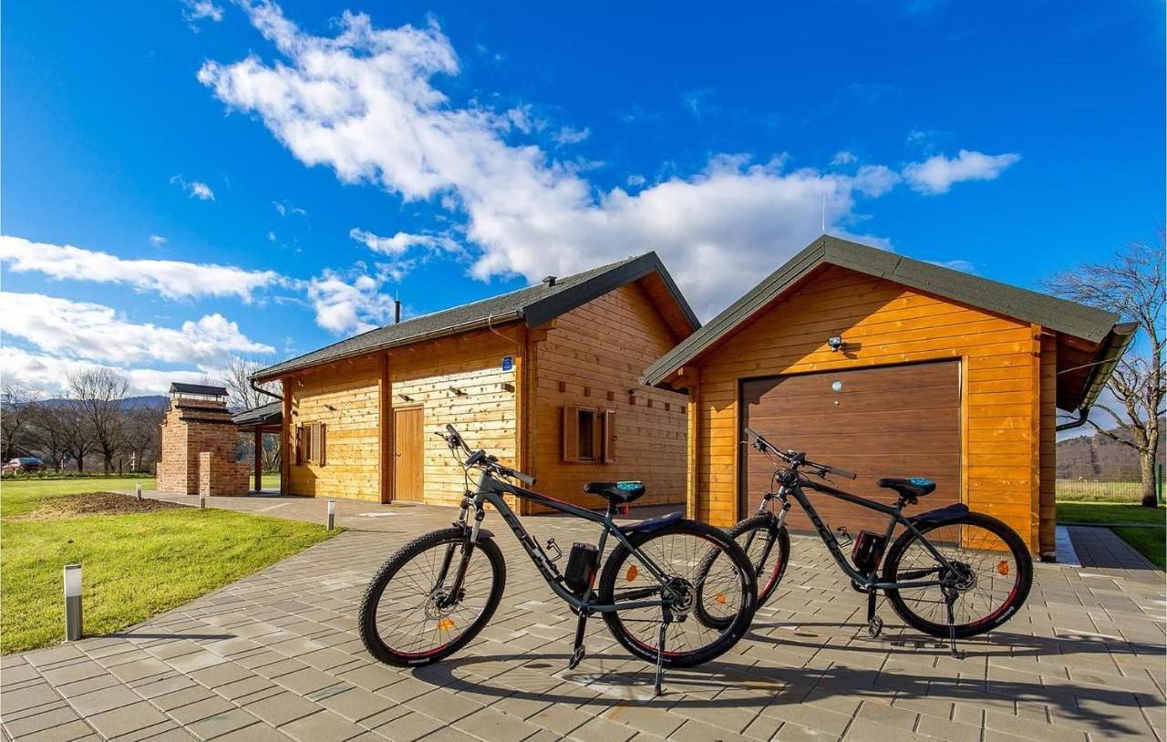 V'S Place - Wooden House With Heated Pool And Outdoor Sauna Otocac Exterior photo
