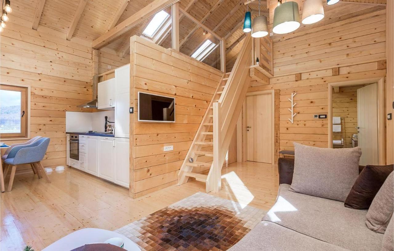 V'S Place - Wooden House With Heated Pool And Outdoor Sauna Otocac Exterior photo